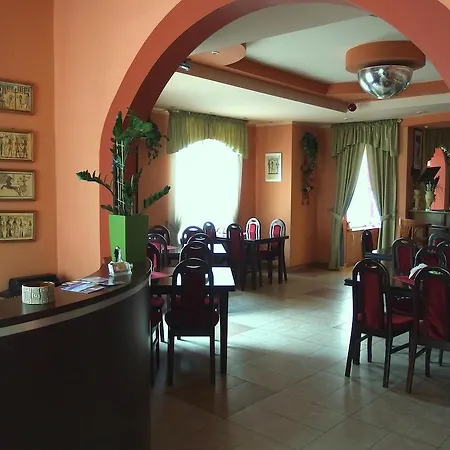 Couette-café Eden & Restaurant 3*