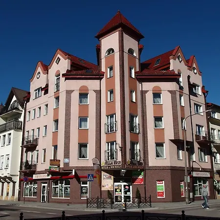 Couette-café Eden & Restaurant 3*