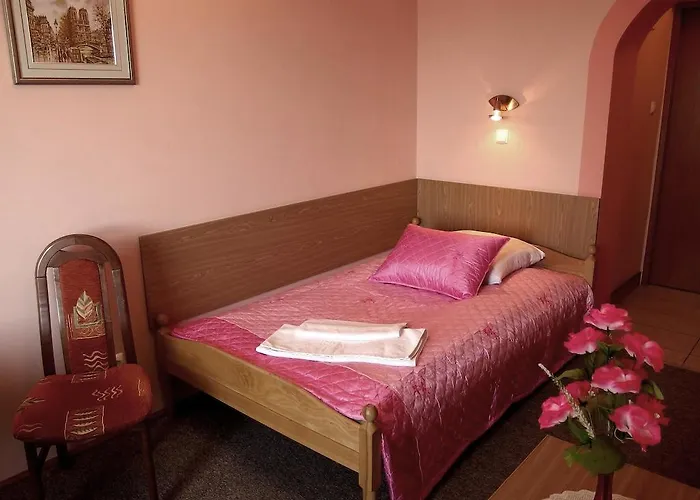 住宿加早餐酒店 Eden & Restaurant 3*